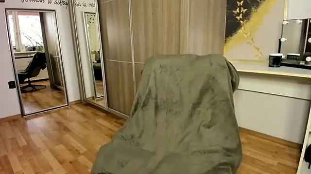 Snapshot of CzaR_Zmyslowosc chatting on 03-27-26, 04:51 CzaR Zmyslowosc online show from 03-27-26, 04:51