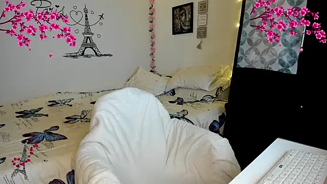 Snapshot of nataparis chatting on 03-24-26, 12:15 nataparis online show from 03-24-26, 12:15