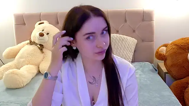 Snapshot of Lilliana_Moon chatting on 03-18-26, 10:07 Lilliana Moon online show from 03-18-26, 10:07