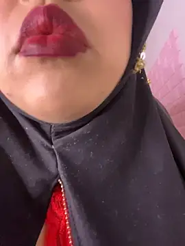 Snapshot of zahra_Jalid chatting on 05-07-26, 11:32 zahra Jalid online show from 05-07-26, 11:32