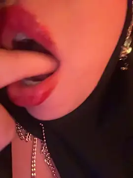 Snapshot of zahra_Jalid chatting on 05-15-26, 11:56 zahra Jalid online show from 05-15-26, 11:56