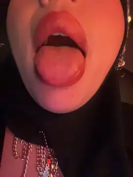 Snapshot of zahra_Jalid chatting on 05-16-26, 12:40 zahra Jalid online show from 05-16-26, 12:40
