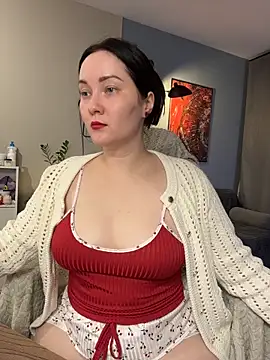 Snapshot of Kiss_My_Body chatting on 02-14-26, 05:43 Kiss My Body online show from 02-14-26, 05:43