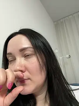 Snapshot of Kiss_My_Body chatting on 03-09-26, 08:35 Kiss My Body online show from 03-09-26, 08:35