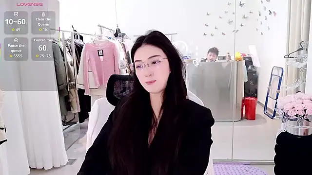 Snapshot of miaomiao-777 chatting on 04-01-26, 01:17 miaomiao-777 online show from 04-01-26, 01:17