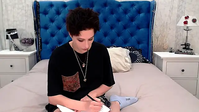 via mayer  online show from 07-19-26, 04:44