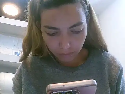 VittoriaTaylor online show from 02-12-26, 12:44