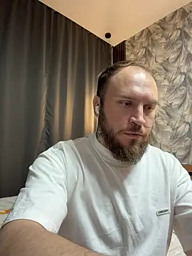 Snapshot of _XxX-XxX_ chatting on 06-29-26, 07:47 XxX-XxX online show from 06-29-26, 07:47