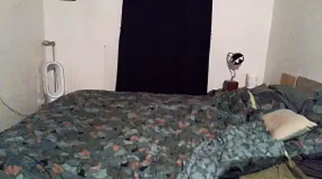 Snapshot of alexandrezeke chatting on 02-06-25, 09:22 alexandrezeke online show from 02-06-25, 09:22