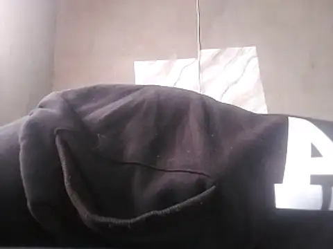 Snapshot of LaneYam chatting on 04-10-26, 04:01 LaneYam online show from 04-10-26, 04:01