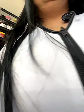 Snapshot of Miia_Jazmin chatting on 10-15-25, 04:07 Miia Jazmin online show from 10-15-25, 04:07