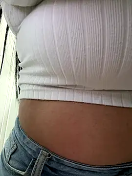 Snapshot of Miia_Jazmin chatting on 10-18-25, 02:07 Miia Jazmin online show from 10-18-25, 02:07