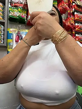 Snapshot of Miia_Jazmin chatting on 12-14-25, 01:16 Miia Jazmin online show from 12-14-25, 01:16