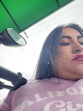 Snapshot of Miia_Jazmin chatting on 04-11-26, 01:04 Miia Jazmin online show from 04-11-26, 01:04