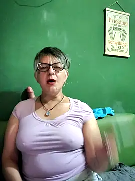 ilonna2025 online show from 10-25-25, 11:32