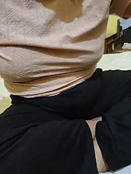 motuuu69 online show from 06-18-26, 02:21