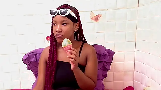 EroticSexyPrada online show from 03-12-26, 05:52