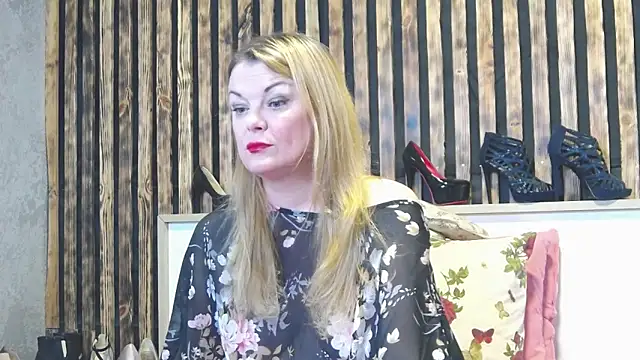 Kisi Lovi online show from 06-03-26, 03:42