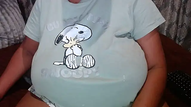 Snapshot of BUBBLYBUNNYxx chatting on 05-03-26, 05:52 BUBBLYBUNNYxx online show from 05-03-26, 05:52