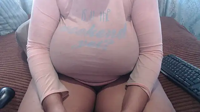 Snapshot of BUBBLYBUNNYxx chatting on 05-29-26, 05:27 BUBBLYBUNNYxx online show from 05-29-26, 05:27