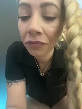 viktoria davis  online show from 02-11-26, 10:26