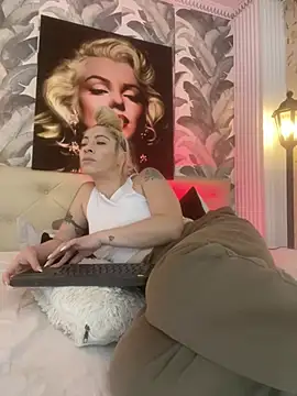 Snapshot of viktoria_davis_ chatting on 07-02-26, 04:07 viktoria davis online show from 07-02-26, 04:07