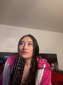 Snapshot of Elsa-bad chatting on 02-15-25, 04:14 Elsa-bad online show from 02-15-25, 04:14