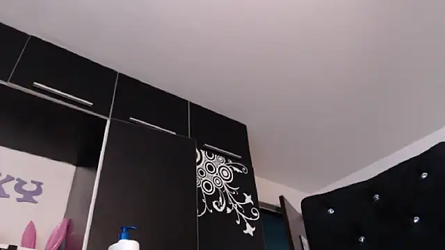 Snapshot of Elsa-bad chatting on 03-10-25, 09:51 Elsa-bad online show from 03-10-25, 09:51