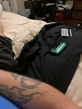 Snapshot of biggzee6 chatting on 02-07-26, 07:01 biggzee6 online show from 02-07-26, 07:01