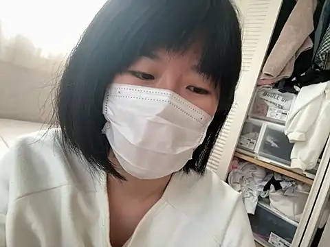Snapshot of riri_riri_jp chatting on 06-11-26, 05:05 riri riri jp online show from 06-11-26, 05:05
