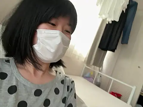 Snapshot of riri_riri_jp chatting on 07-18-26, 05:22 riri riri jp online show from 07-18-26, 05:22