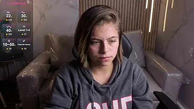 Kitten Cam online show from 05-12-26, 04:53