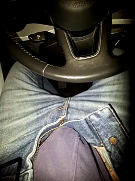 Nzino1983 online show from 03-25-26, 06:25