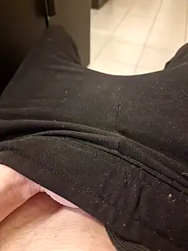 guilove5 online show from 01-18-25, 07:15