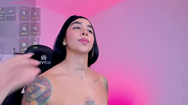 sophierooy22 online show from 03-10-26, 11:43