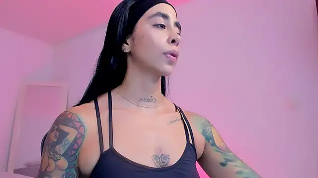 sophierooy22 online show from 05-26-26, 01:23