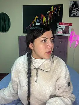Emmie Hot online show from 07-01-26, 11:45