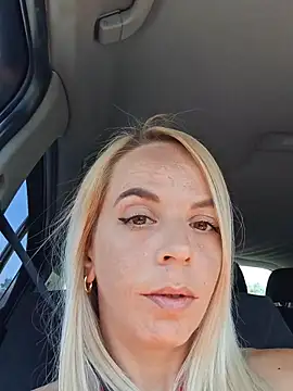 SweetyNinaOff1 online show from 06-07-26, 02:21