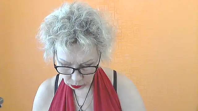 NessyJenixs online show from 06-17-26, 06:38