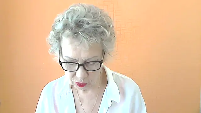 NessyJenixs online show from 07-18-26, 06:28