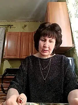 Laura Kiss online show from 03-08-25, 01:47