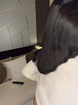 Snapshot of fiorella_paris chatting on 01-11-26, 03:44 fiorella paris online show from 01-11-26, 03:44