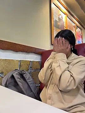 Snapshot of fiorella_paris chatting on 02-16-26, 07:21 fiorella paris online show from 02-16-26, 07:21