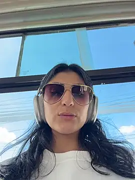 Snapshot of fiorella_paris chatting on 02-21-26, 07:26 fiorella paris online show from 02-21-26, 07:26