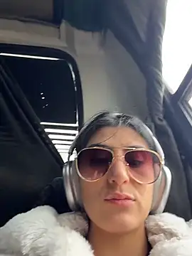 Snapshot of fiorella_paris chatting on 02-22-26, 06:50 fiorella paris online show from 02-22-26, 06:50