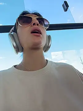 Snapshot of fiorella_paris chatting on 02-25-26, 07:45 fiorella paris online show from 02-25-26, 07:45