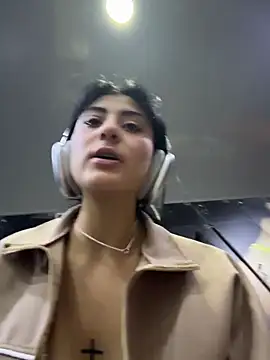 Snapshot of fiorella_paris chatting on 03-19-26, 03:49 fiorella paris online show from 03-19-26, 03:49