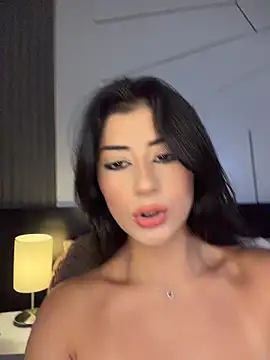 Snapshot of fiorella_paris chatting on 04-14-26, 09:21 fiorella paris online show from 04-14-26, 09:21