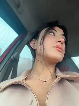 Snapshot of fiorella_paris chatting on 04-15-26, 04:36 fiorella paris online show from 04-15-26, 04:36