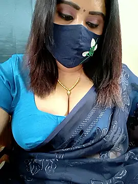 Queenflowerr online show from 05-14-26, 06:26